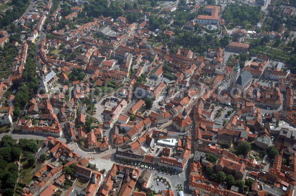 Bad Langensalza from above - Blick auf die Kurstadt Bad Langensalza in Thüringen. Bad Langensalza ist die zweitgrößte Stadt im Unstrut–Hainich–Kreis und liegt an der Salza – einem kleinen Flüsschen, welches in die Unstrut mündet. Kontakt: Stadtverwaltung Bad Langensalza, Marktstraße 1, 99947 Bad Langensalza, Tel. +49(0)3603 85 90, Fax +49(0)3603 85 91 00; Postanschrift: Postfach 1252; 99942 Bad Langensalza; Kontakt Touristinfo: Touristeninformation Bad Langensalza, Bei der Marktkirche 11, 99947 Bad Langensalza, Tel. +49(0)3603 83442 4, Fax +49(0)3603 83442 1, Email: gaesteinfo@thueringen-kur.de