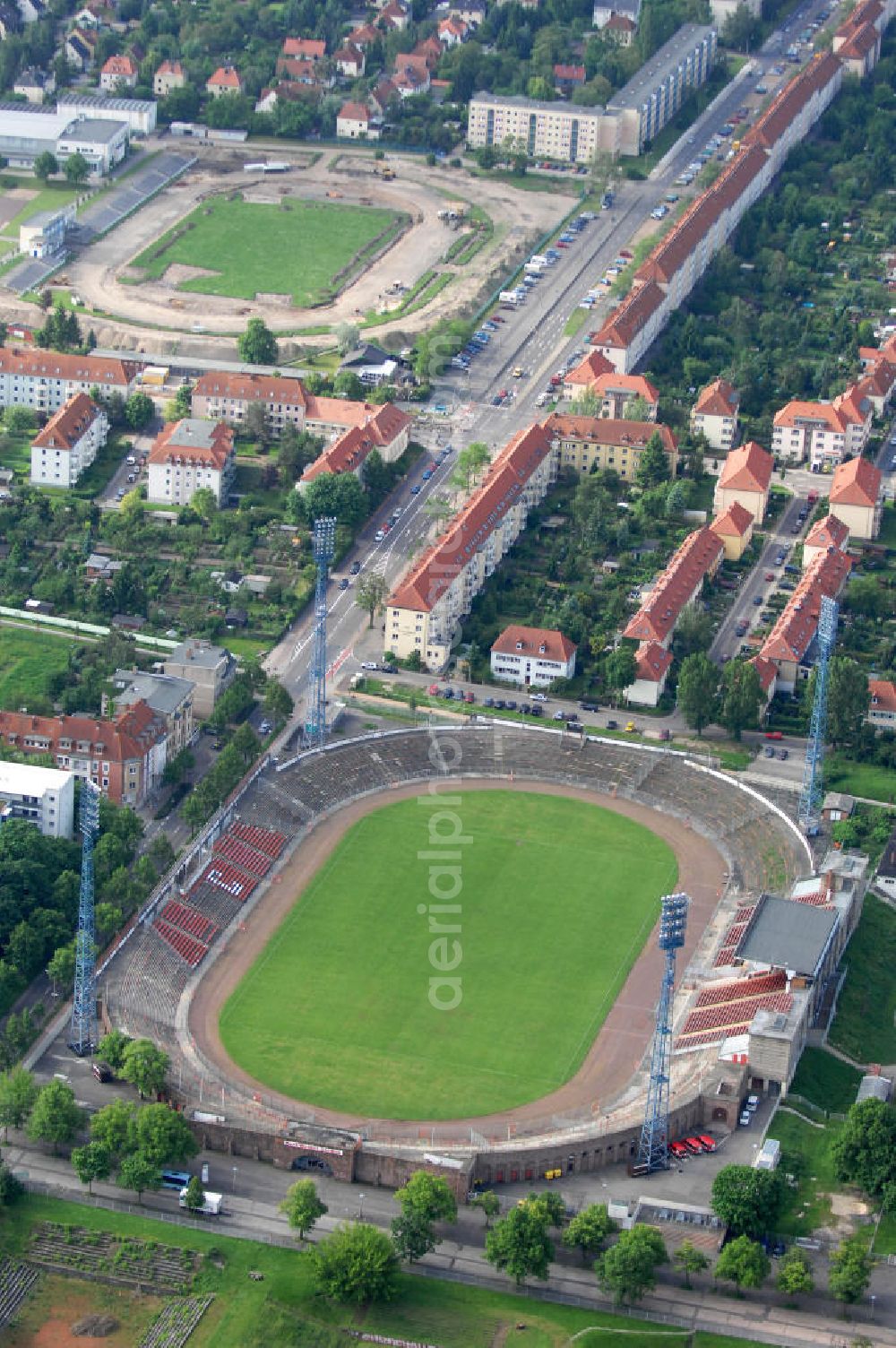 Aerial image Halle an der Saale - Das Kurt-Wabbel-Stadion kurz vor seinem Abriß, für das neue Fußballstadion Erdgas Sportpark, in Halle / Sachsen-Anhalt. Das Stadion ist Heimspielstätte des Halleschen FC. The Kurt-Wabbel-Stadium just before the demolition for the new soccer stadium in Halle / Saxony-Anhalt. The stadium is home ground of the football club Hallesche FC HFC.