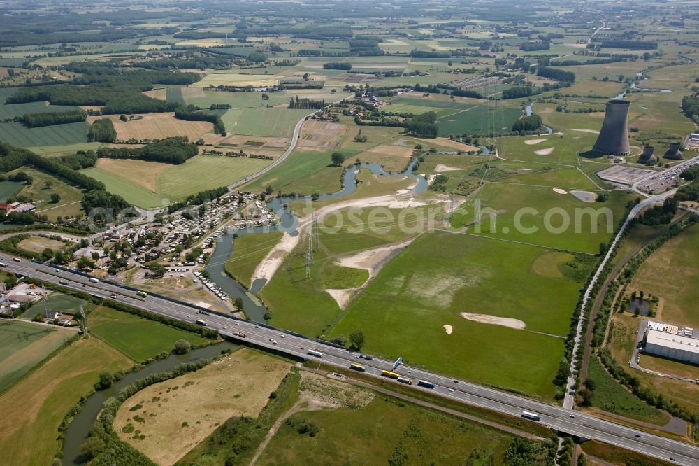 Aerial photograph Hamm - Curves in the course of the river the lip on the lip Meadows near Hamm in North Rhine-Westphalia