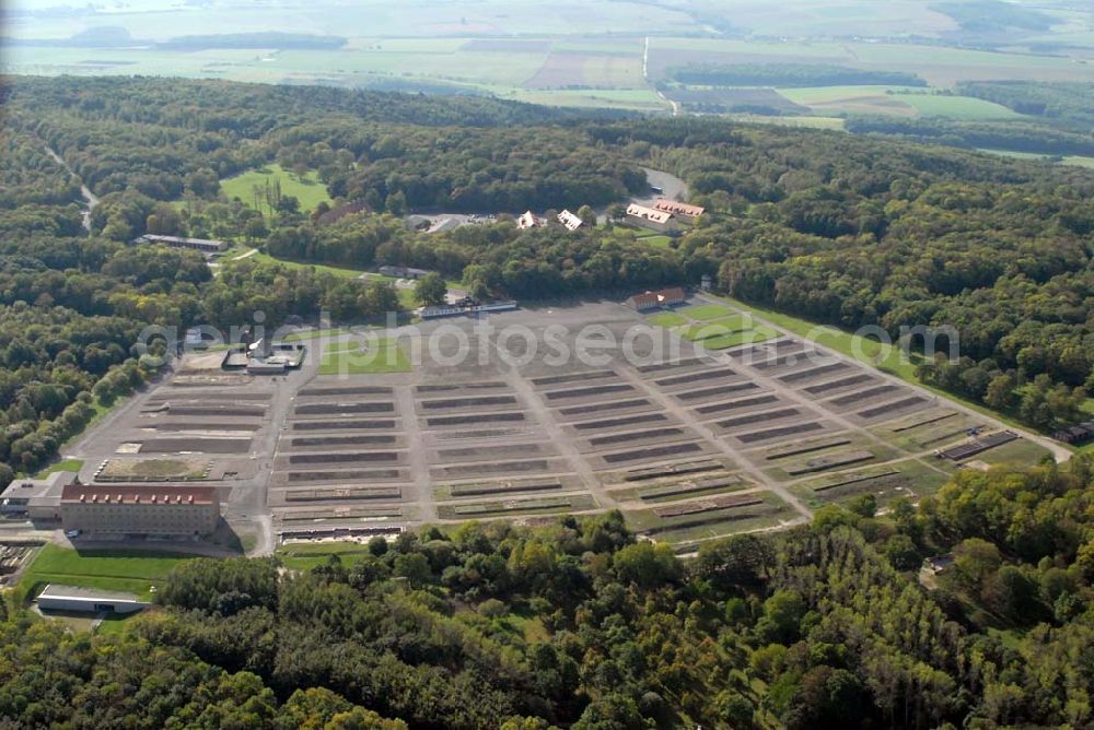 Weimar from above - Blick auf das Konzentrationslager Buchenwald, eines der größten Konzentrationslager auf deutschem Boden. Es wurde zwischen Juli 1937 und April 1945 auf dem Ettersberg bei Weimar als Arbeitslager betrieben. Anschrift: Gedenkstätte Buchenwald, 99427 Weimar-Buchenwald; Tel. 03643/4300;