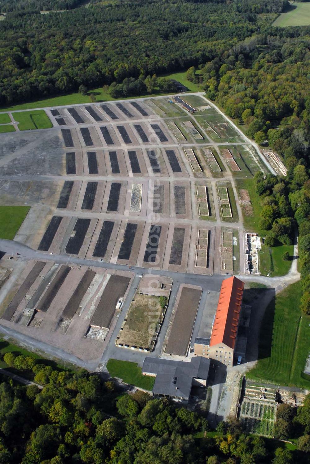 Aerial photograph Weimar - Blick auf das Konzentrationslager Buchenwald, eines der größten Konzentrationslager auf deutschem Boden. Es wurde zwischen Juli 1937 und April 1945 auf dem Ettersberg bei Weimar als Arbeitslager betrieben. Anschrift: Gedenkstätte Buchenwald, 99427 Weimar-Buchenwald; Tel. 03643/4300;