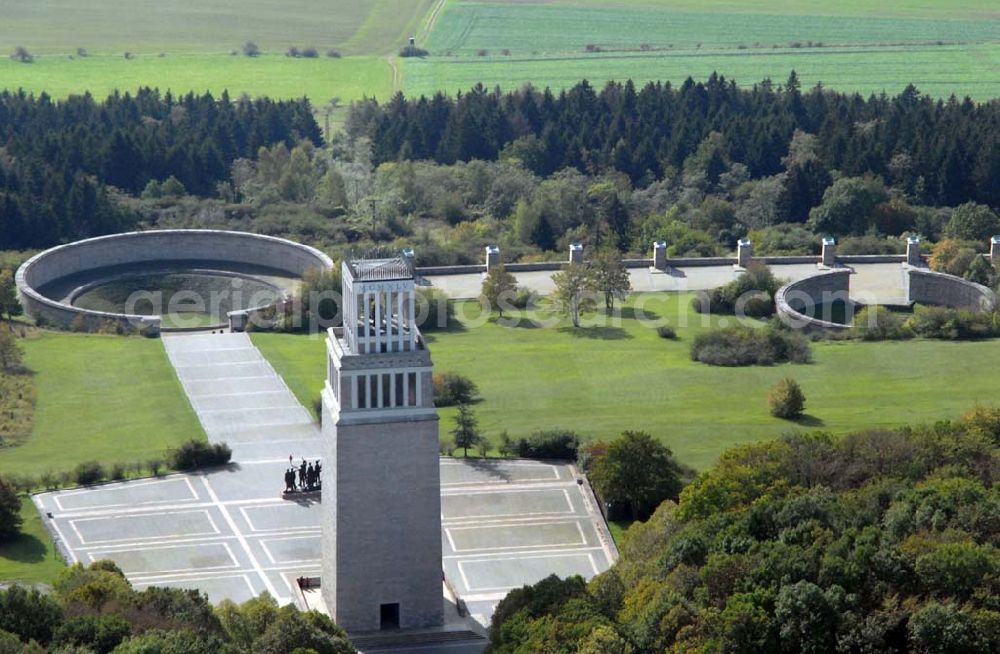 Aerial image Weimar - Blick auf den Turm der Freiheit auf dem Ettersberger Friedhof des KZ Buchenwald. Vor dem Glockenturm steht die Figurengruppe von Fritz Cremer. Das Mahnmal wurde in den 50er Jahren errichtet. Anschrift: Gedenkstätte Buchenwald, 99427 Weimar-Buchenwald; Tel. 03643/4300;