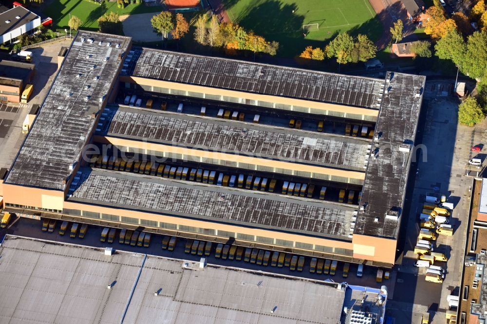 Hamburg from the bird's eye view: Warehouse building complex and logistics center on the premises of DHL AG - Deutsche Post in the district Altona in Hamburg, Germany