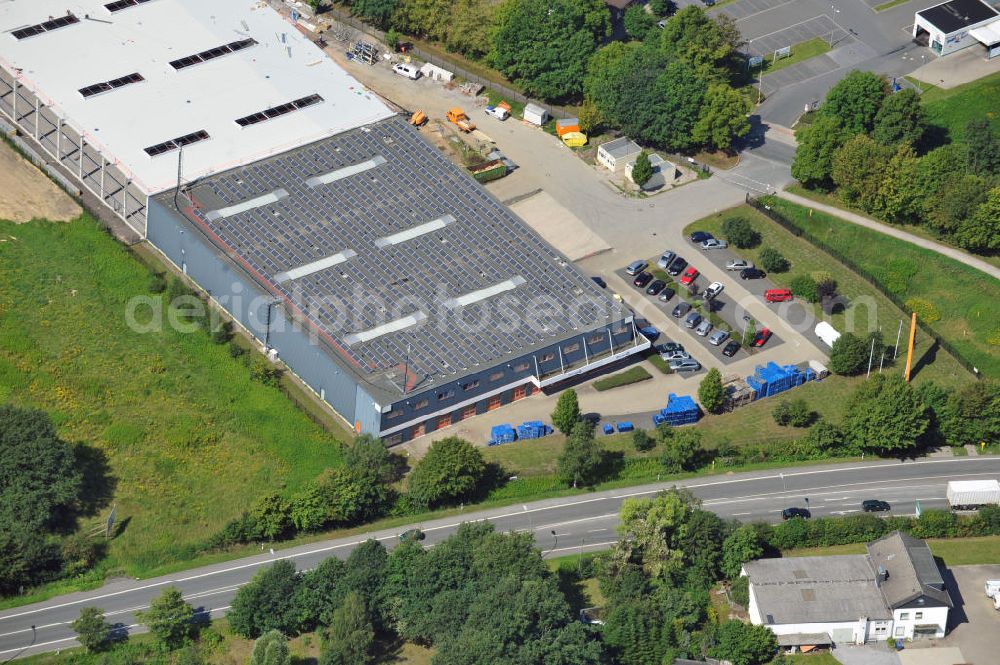 Aerial photograph Bergkamen - Lager- und Produktionshalle an der Rünther Straße 120 in Bergkamen in Nordrhein-Westfalen / North Rhine-Westphalia. Ein Projekt der Unternehmensgruppe Markus Gerold. Mieter ist die Finnveden Bulten GmbH.