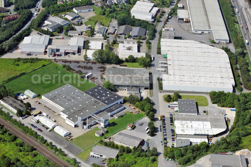 Bönen from above - Produktionshalle und Lagerhalle mit Büroräumen an der Rudolf-Diesel-Straße 10 in Bönen in Nordrhein-Westfalen / North Rhine-Westphalia. Ein Projekt der Unternehmensgruppe Markus Gerold. Mieter ist die ETS Ersatz-Teile Schienenfahrzeuge GmbH.