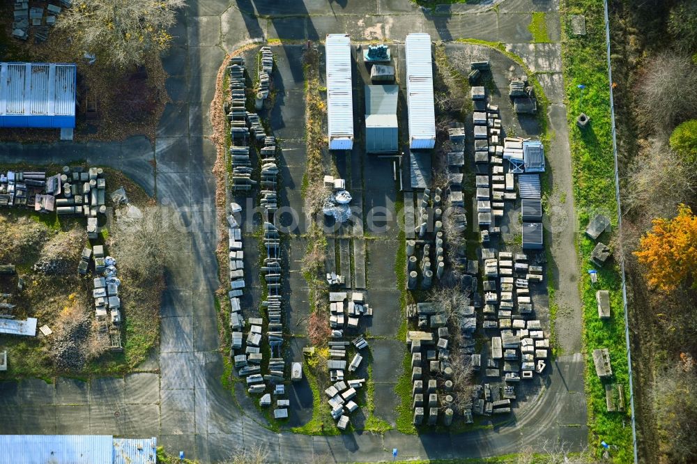 Berlin from the bird's eye view: Bearing surface on on Hohenschoenhauser Strasse in the industrial area in the district Hohenschoenhausen in Berlin, Germany