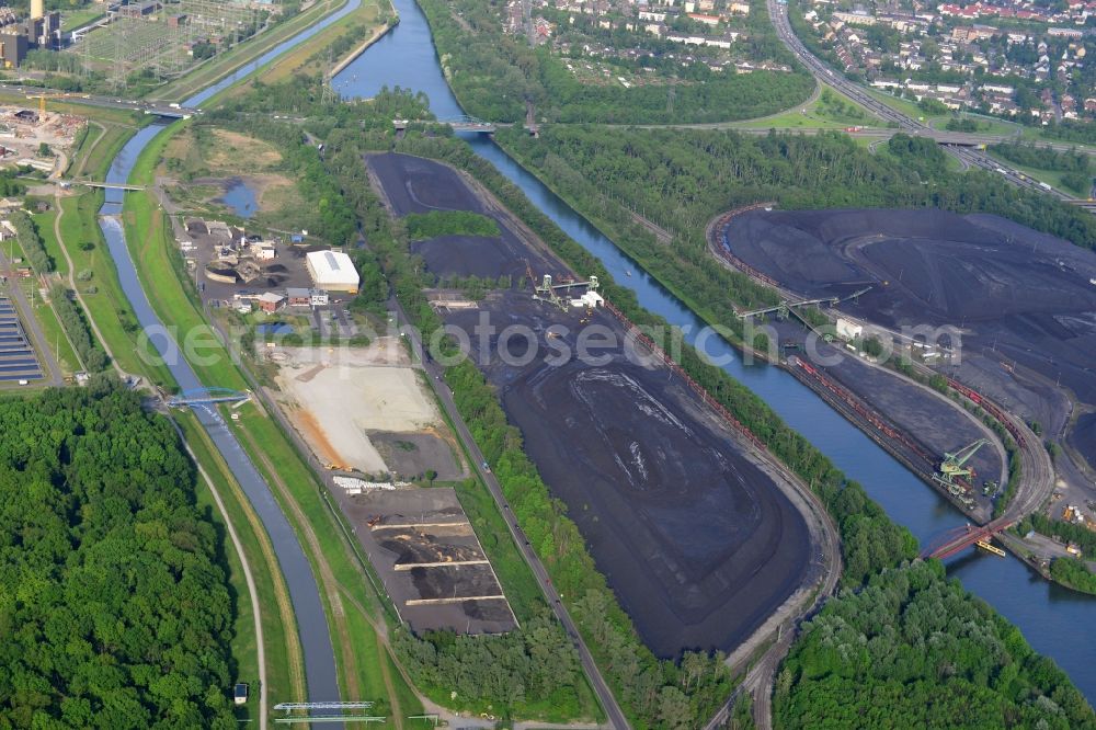 Bottrop from the bird's eye view: Storage area for coal in Bottrop in the state North Rhine-Westphalia