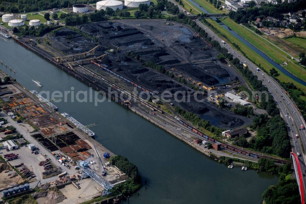 Bottrop from the bird's eye view: Storage area for coal in Bottrop at Ruhrgebiet in the state North Rhine-Westphalia, Germany