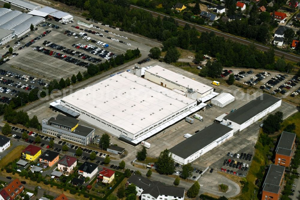 Aerial photograph Hoppegarten - Warehouses and forwarding building of BBF Bike GmbH on Carenaallee in Hoppegarten in the state Brandenburg, Germany