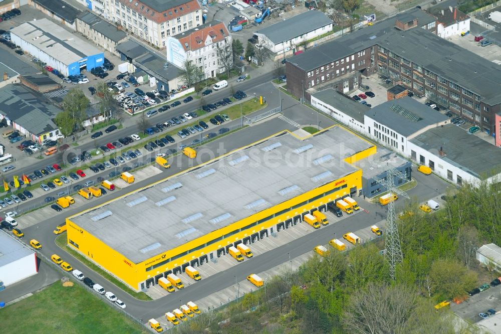 Berlin from the bird's eye view: Warehouses and forwarding building DHL Delivery Berlin Zentrum on Josef-Orlopp-Strasse in the district Lichtenberg in Berlin, Germany