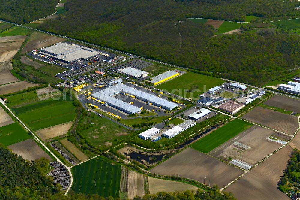 Aerial photograph Kitzingen - Warehouses and forwarding building of DHL Frachtzentrum Kitzingen-Wuerzburg in Kitzingen in the state Bavaria, Germany