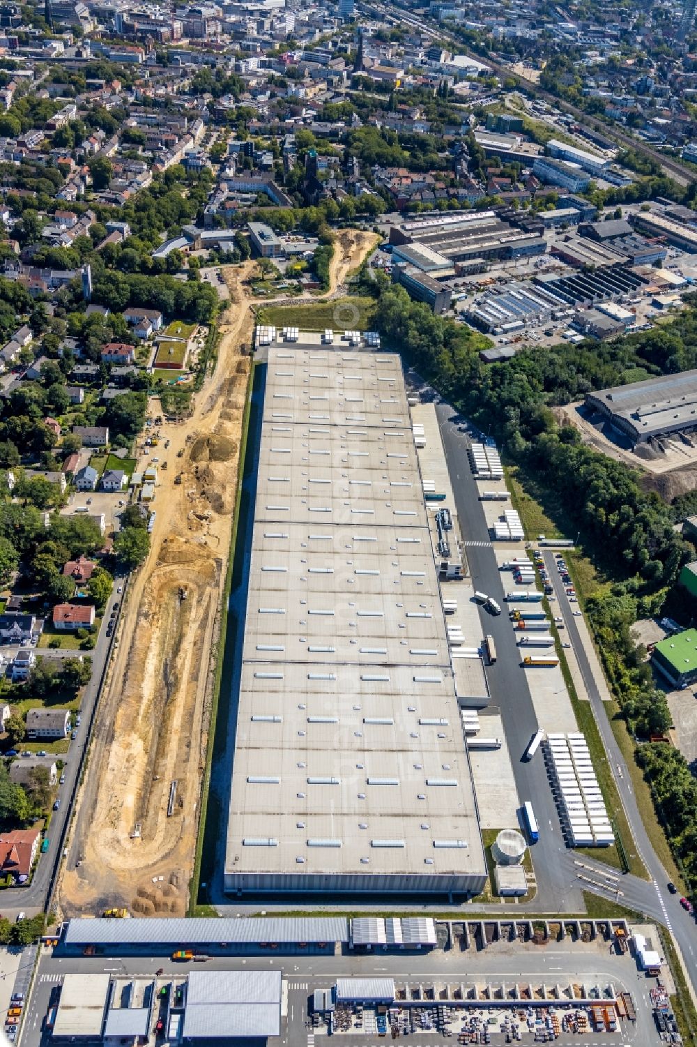 Bochum from above - Warehouses and forwarding building of DSV Stuttgart GmbH & Co. KG Obere Stahlindustrie in the district Wiemelhausen in Bochum in the state North Rhine-Westphalia, Germany