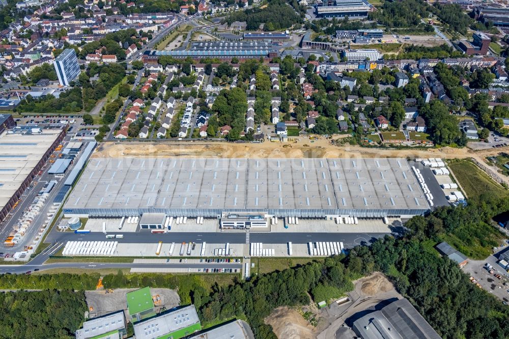 Bochum from the bird's eye view: Warehouses and forwarding building of DSV Stuttgart GmbH & Co. KG Obere Stahlindustrie in the district Wiemelhausen in Bochum in the state North Rhine-Westphalia, Germany