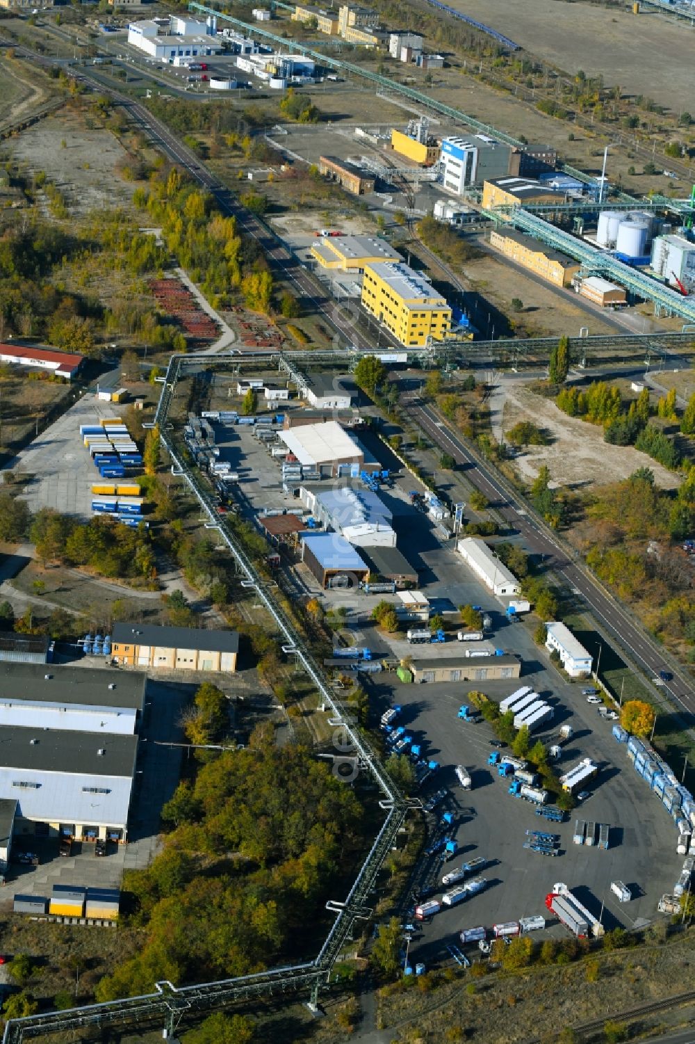 Aerial image Bitterfeld-Wolfen - Warehouses and forwarding building on Farbenstrasse in the district Greppin in Bitterfeld-Wolfen in the state Saxony-Anhalt, Germany