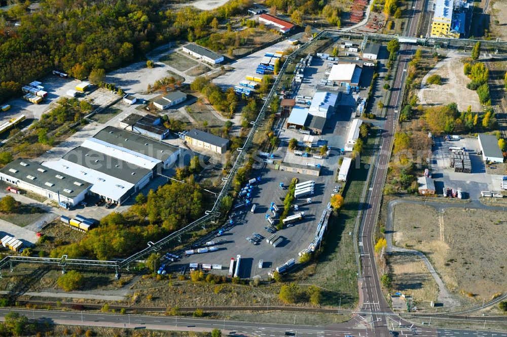 Aerial photograph Bitterfeld-Wolfen - Warehouses and forwarding building on Farbenstrasse in the district Greppin in Bitterfeld-Wolfen in the state Saxony-Anhalt, Germany