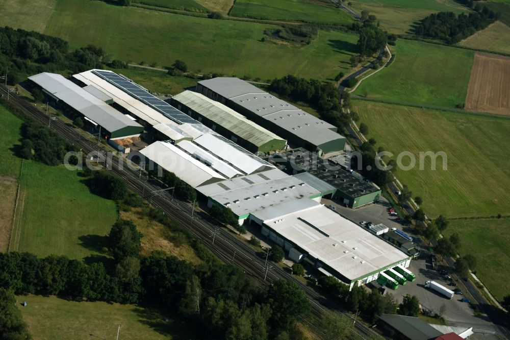 Aerial photograph Uetze - Warehouses and forwarding building Groka Gross-Kartoffelvertrieb Dollbergen GmbH & Co. KG an der Eddesser Landstrasse in Uetze in the state Lower Saxony