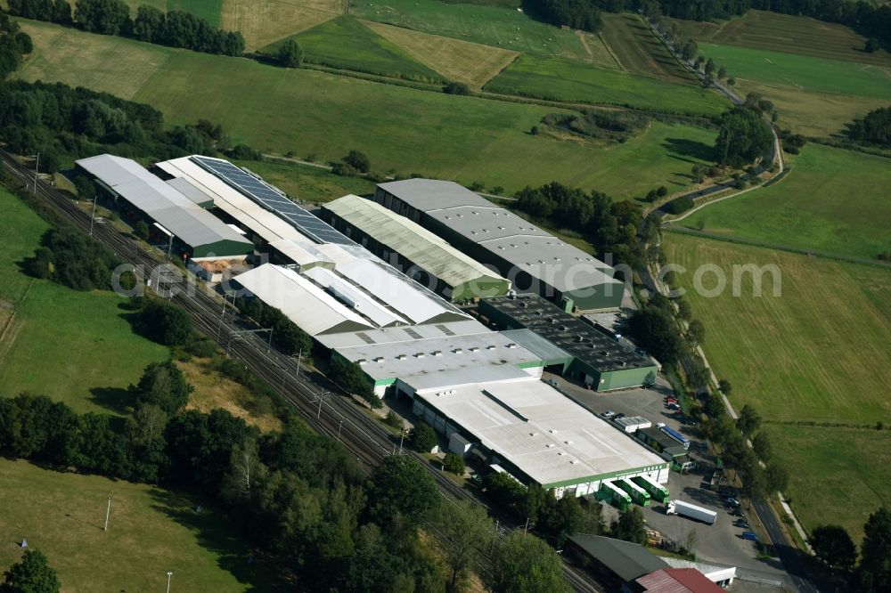 Uetze from above - Warehouses and forwarding building Groka Gross-Kartoffelvertrieb Dollbergen GmbH & Co. KG an der Eddesser Landstrasse in Uetze in the state Lower Saxony