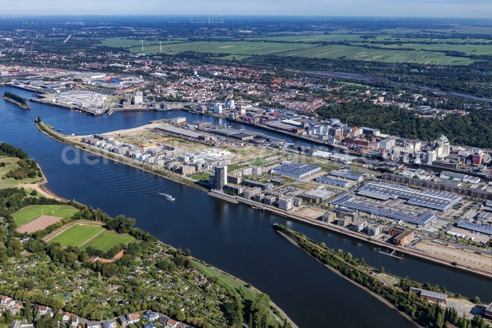 Aerial image Bremen - Warehouses and forwarding building on Weser river in the district Ueberseestadt in Bremen, Germany