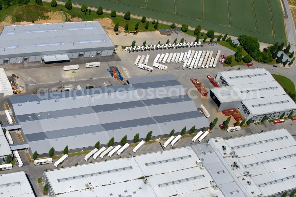 Aerial photograph Plattling - Warehouses and forwarding building of Kermi GmbH in the district Pankofen in Plattling in the state Bavaria, Germany