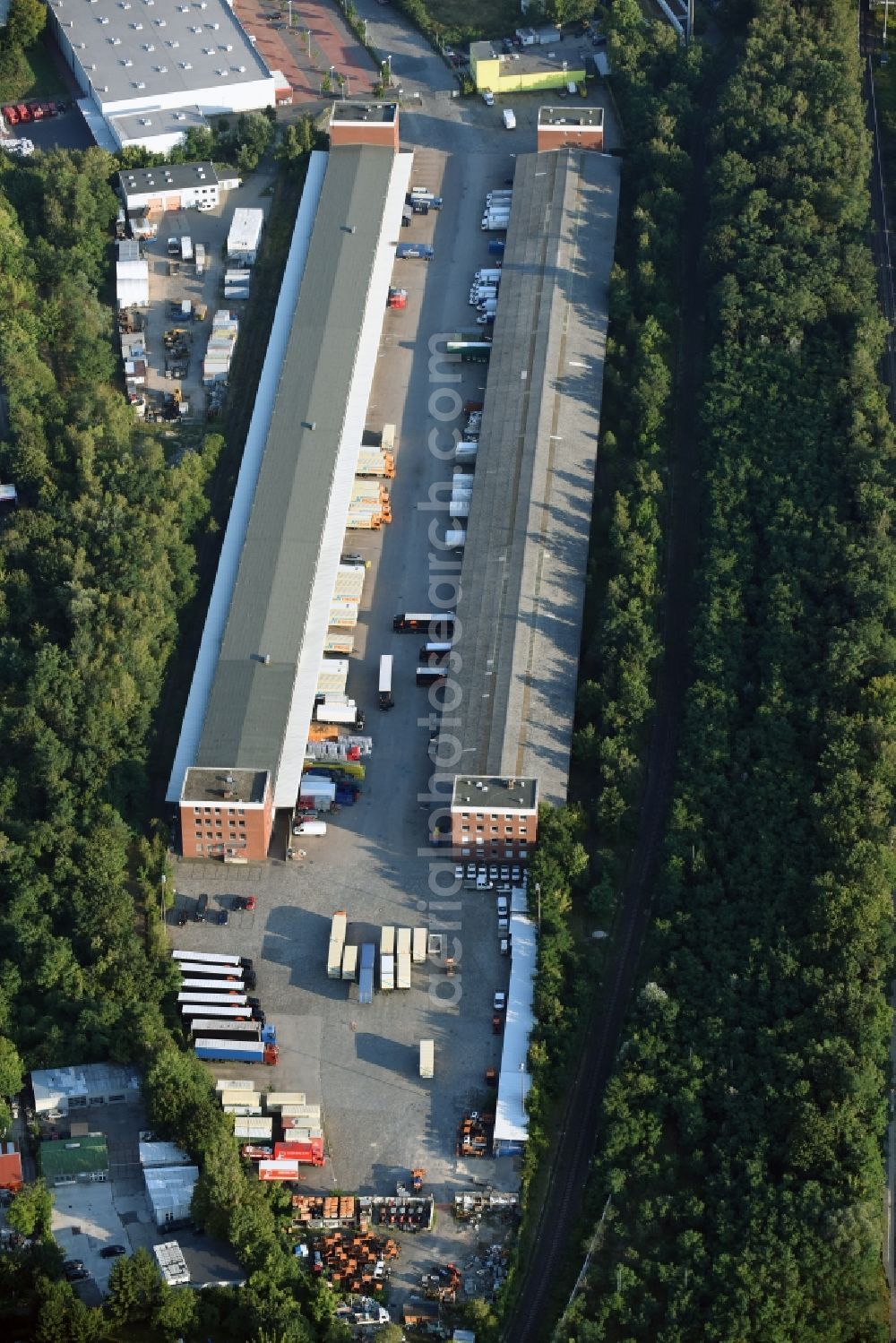 Aerial photograph Berlin - Warehouses and forwarding building off JS Kurier- & Moebeltransporte in Berlin