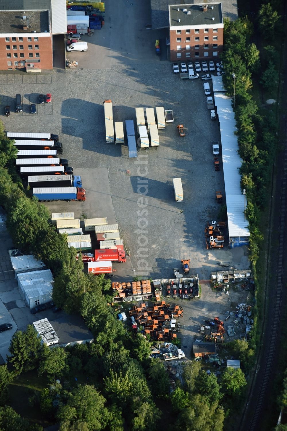 Aerial image Berlin - Warehouses and forwarding building off JS Kurier- & Moebeltransporte in Berlin