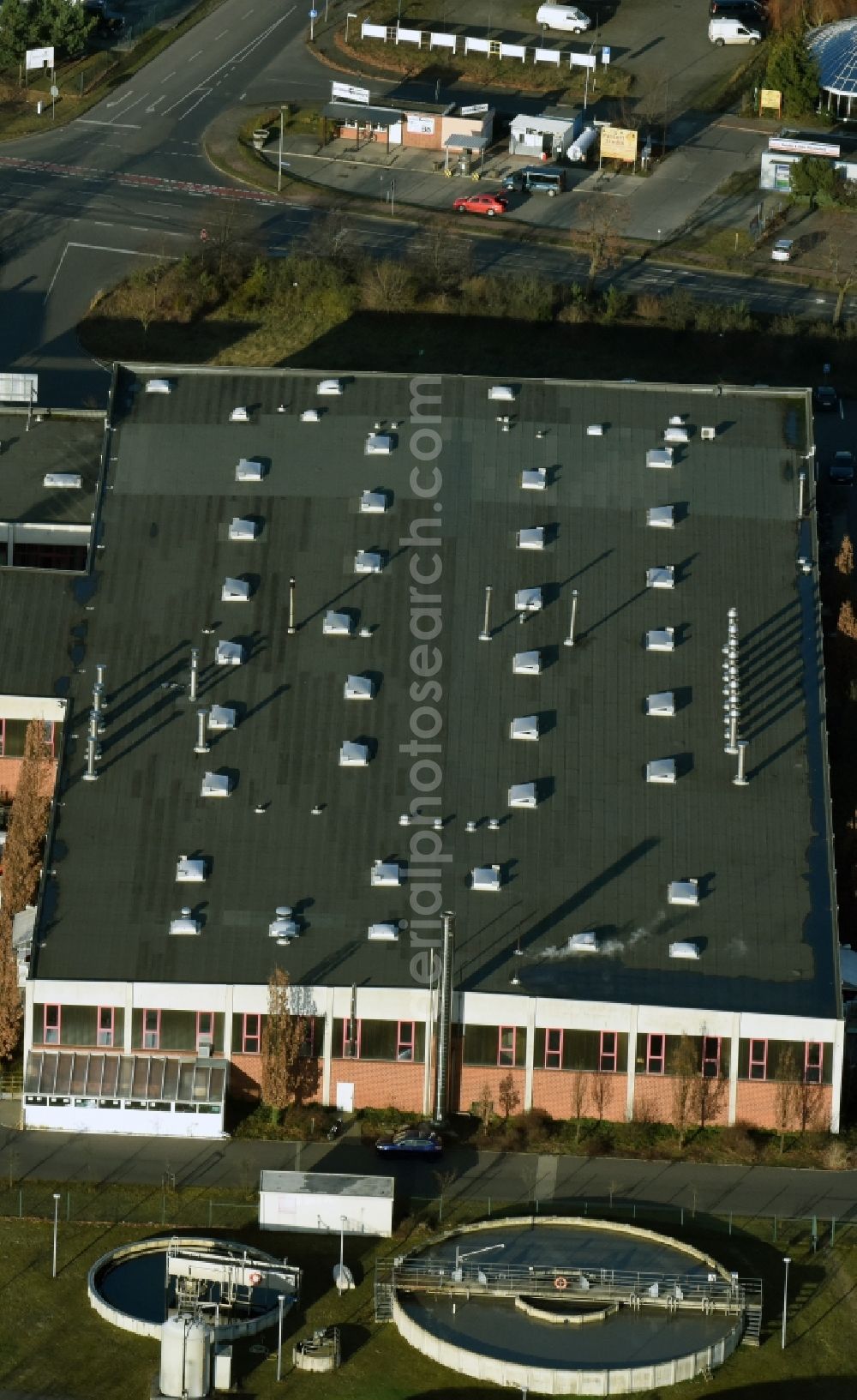 Aerial photograph Fürstenwalde/Spree - Warehouses and forwarding building Lindenstrasse in Fuerstenwalde/Spree in the state Brandenburg