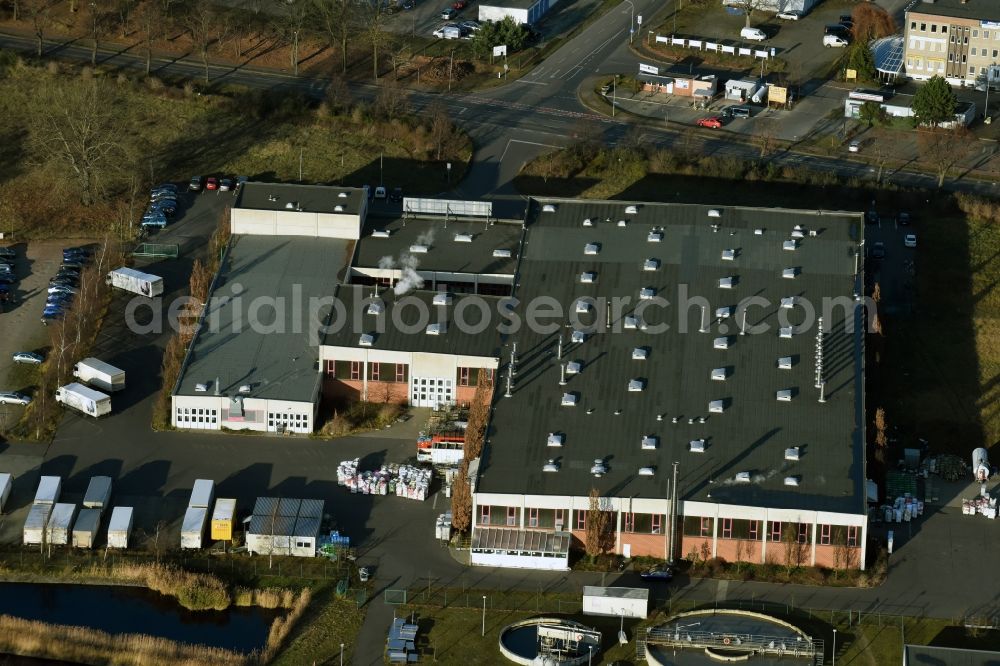 Fürstenwalde/Spree from above - Warehouses and forwarding building Lindenstrasse in Fuerstenwalde/Spree in the state Brandenburg