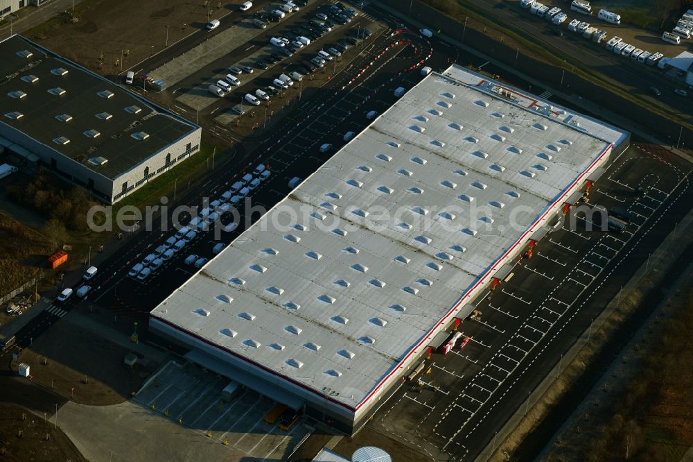 Aerial image Hoppegarten - Warehouse and forwarding building Digitalstrasse- Neuer Hoenower Weg on federal street B1 in the district Dahlwitz-Hoppegarten in Hoppegarten in the state Brandenburg, Germany