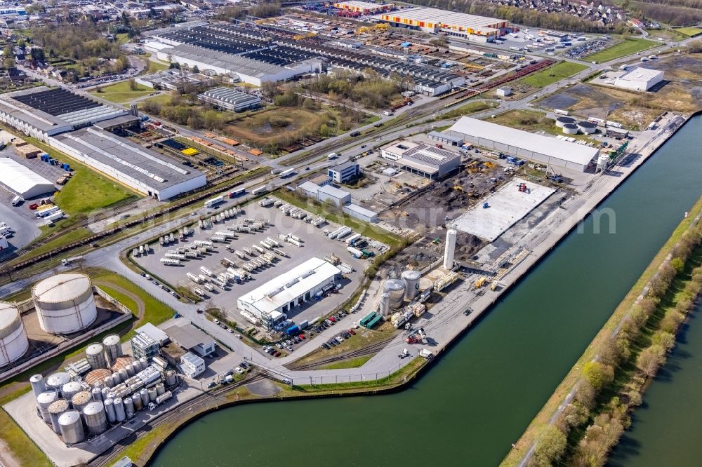 Hamm from above - Warehouses and forwarding building Rhenus Port Logistics Rhein-Ruhr GmbH on Hafenstrasse in Hamm at Ruhrgebiet in the state North Rhine-Westphalia, Germany