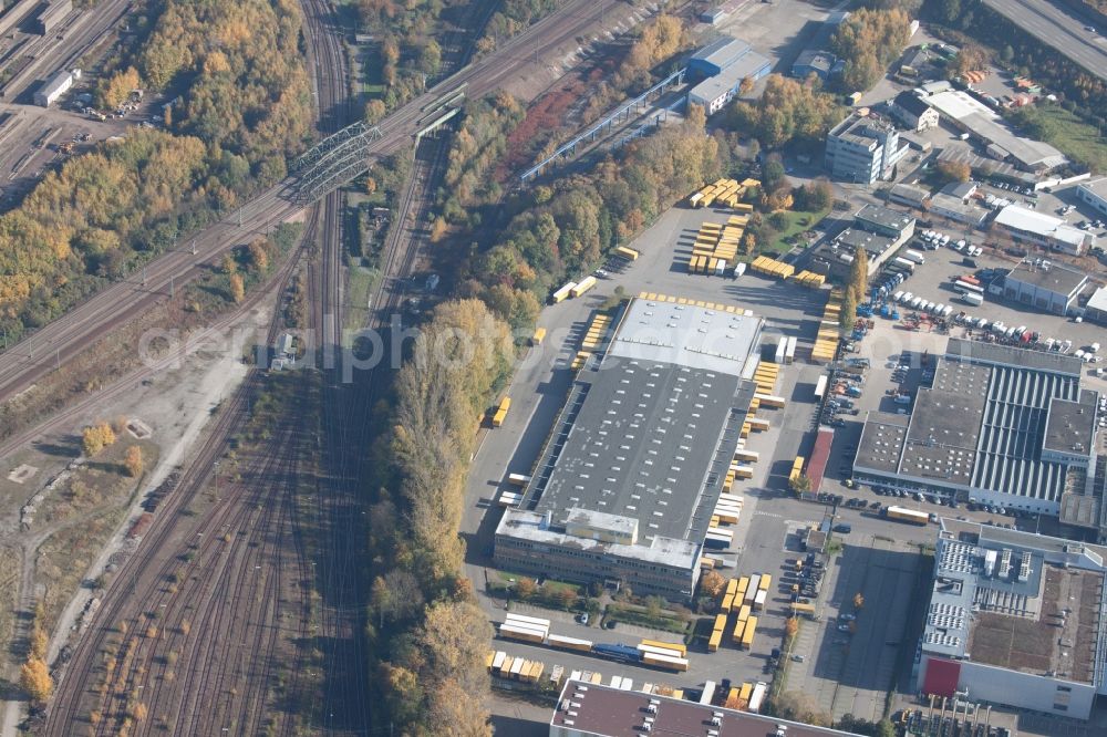 Karlsruhe from above - Warehouses and forwarding building SWS-Speditions-GmbH, Otto-street in the district Durlach in Karlsruhe in the state Baden-Wuerttemberg