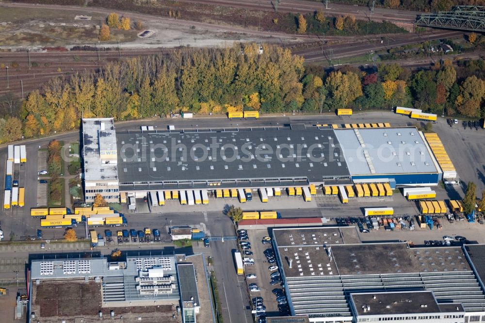 Karlsruhe from the bird's eye view: Warehouses and forwarding building SWS-Speditions-GmbH, Otto-street in the district Durlach in Karlsruhe in the state Baden-Wuerttemberg