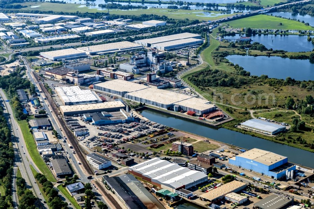 Aerial image Bremen - Warehouses and forwarding building on Hemelinger Hafendamm on Weser in the district Hemelingen in Bremen, Germany