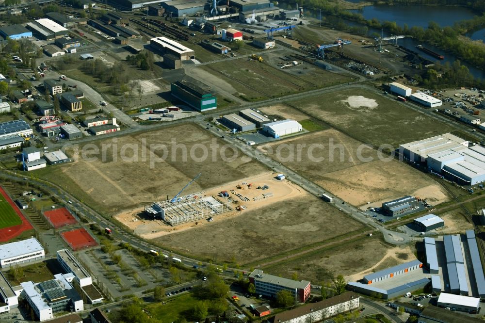 Aerial photograph Hennigsdorf - Warehouse complex building new construction in the industrial area on the factory street in Hennigsdorf in the state Brandenburg, Germany