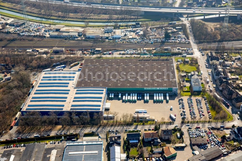 Aerial image Bottrop - Warehouse complex-building of the Deichmann Schuhe SE E-Commerce in the commercial and industrial area on the Knipp castle in Bottrop in North Rhine-Westphalia