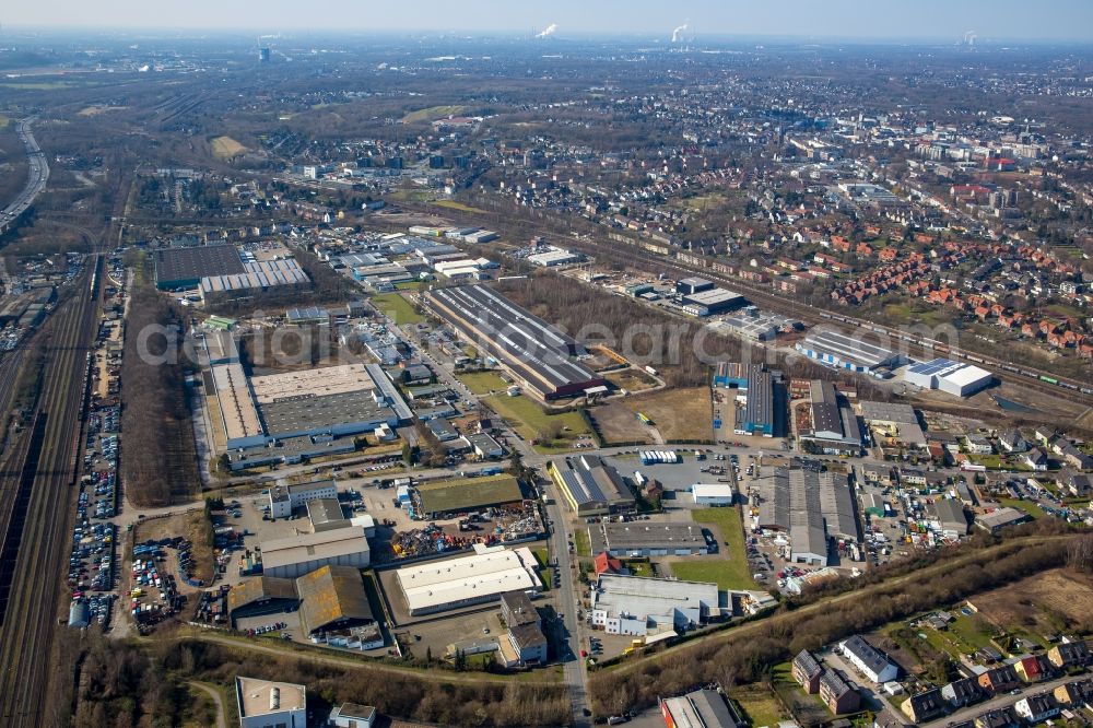 Bottrop from the bird's eye view: Warehouse complex-building in the industrial area At the Knippenburg in Bottrop in the state North Rhine-Westphalia