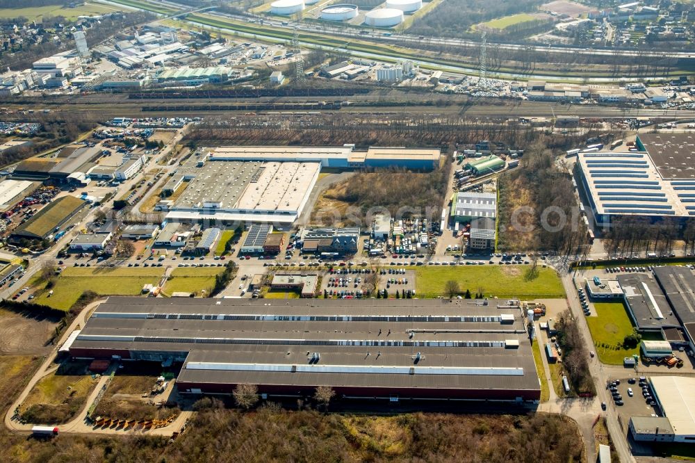 Bottrop from above - Warehouse complex-building of Benteler Steel / Tube GmbH, the Deichmann SE e-commerce and other commercial and industrial area on the Knipp castle in Bottrop in North Rhine-Westphalia