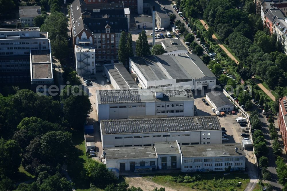 Berlin from above - Warehouse complex-building in the industrial area of A. Baur Pharma GmbH & Co. KG and India Food Singh GmbH in Berlin