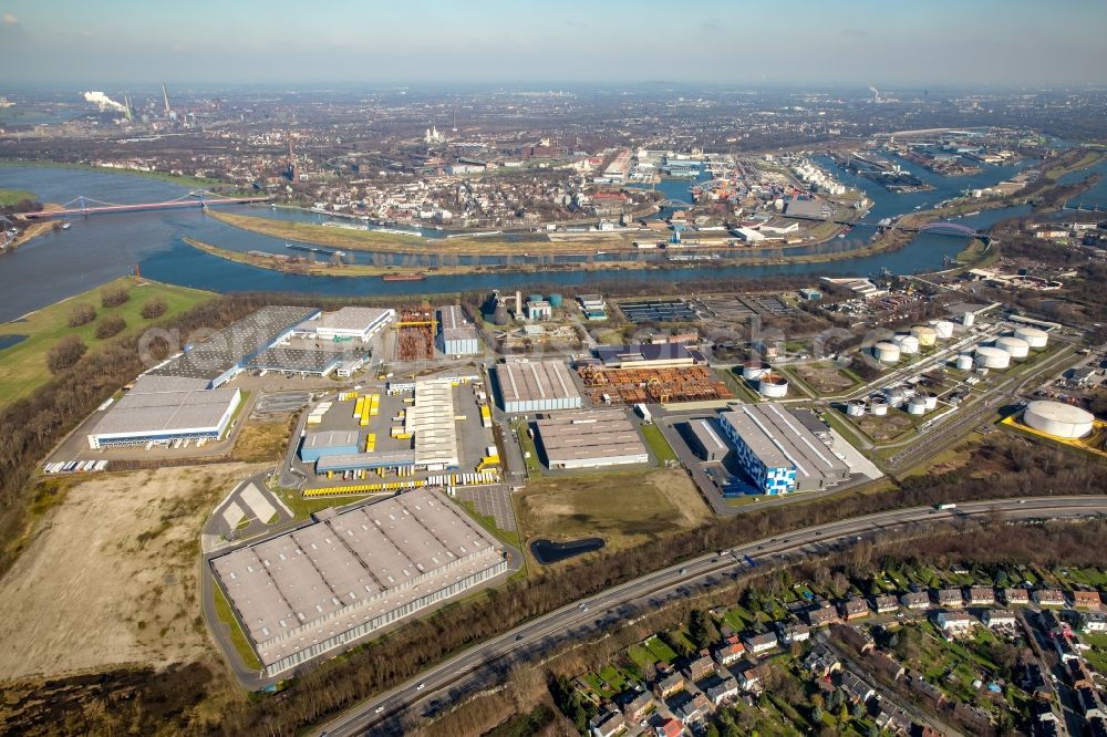 Aerial photograph Duisburg - Warehouse complex-building in the industrial area port of Rhine River in Duisburg in the state North Rhine-Westphalia