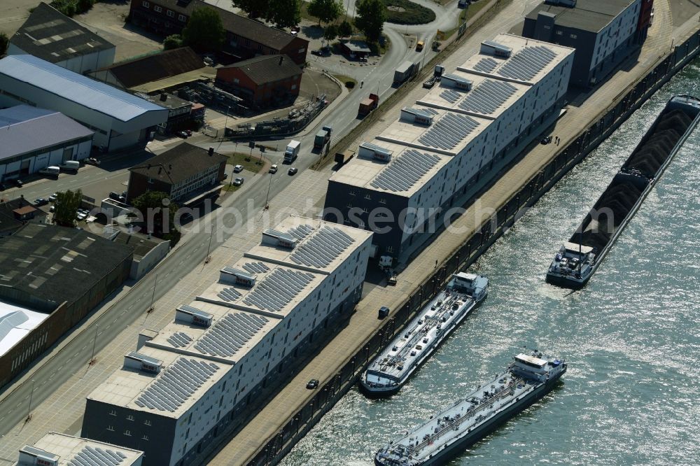 Ludwigshafen am Rhein from above - Warehouse complex-building in the industrial area rhine river in Ludwigshafen am Rhein in the state Rhineland-Palatinate