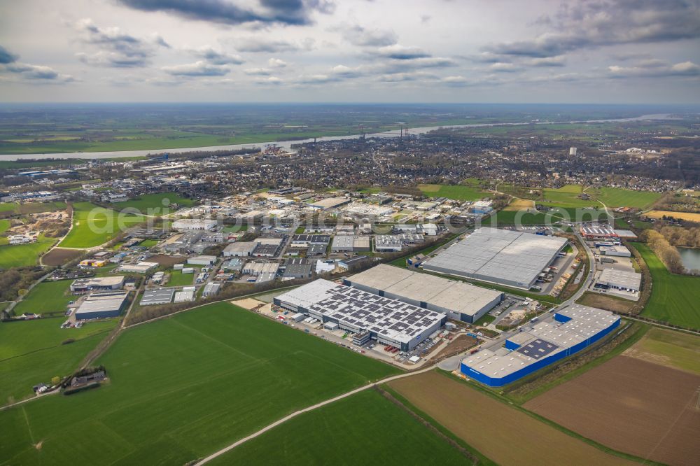 Aerial image Emmerich am Rhein - Warehouse complex-building in the industrial area BLG Handelslogistik GmbH & Co.KG in the district Huethum in Emmerich am Rhein in the state North Rhine-Westphalia, Germany