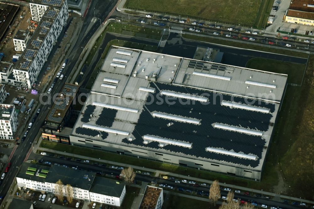 Berlin from the bird's eye view: Warehouse complex-building in the industrial area on Gross-Berliner Damm in Berlin in Germany