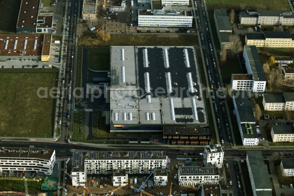 Berlin from the bird's eye view: Warehouse complex-building in the industrial area on Gross-Berliner Damm in Berlin in Germany