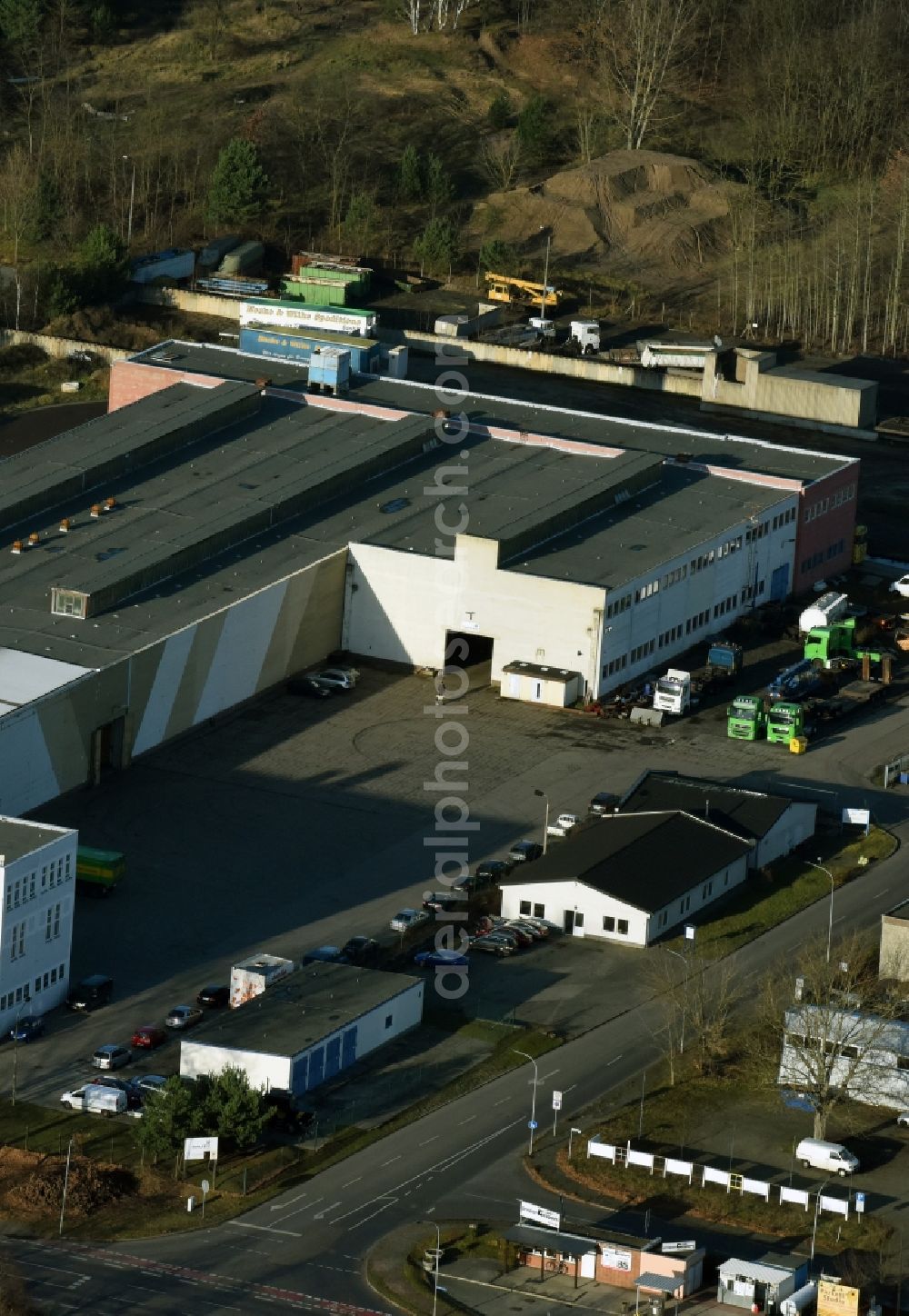 Aerial image Fürstenwalde/Spree - Warehouse complex-building in the industrial area Lindenstrasse in Fuerstenwalde/Spree in the state Brandenburg