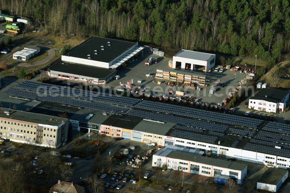 Aerial image Fürstenwalde/Spree - Warehouse complex-building in the industrial area Lindenstrasse in Fuerstenwalde/Spree in the state Brandenburg