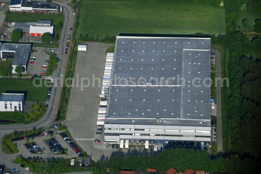 Aerial image Reinbek - Warehouse complex-building in the industrial area Peek & Cloppenburg KG on Senefelder-Ring in Reinbek in the state Schleswig-Holstein, Germany