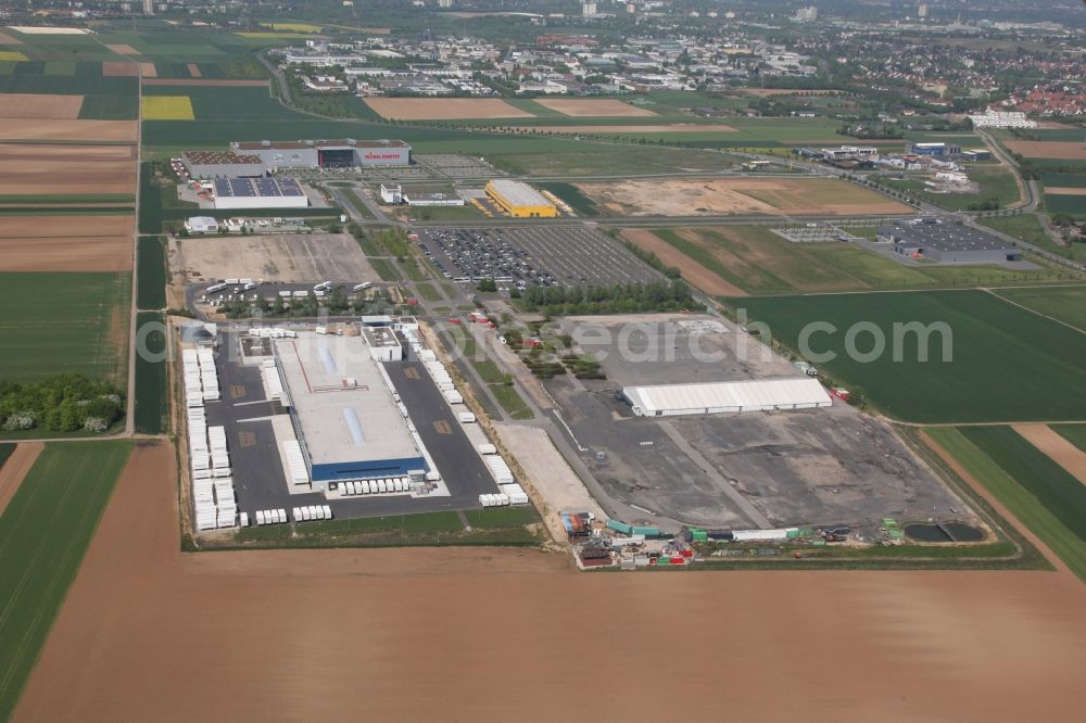 Aerial photograph Mainz - Warehouse complex-building of the logistics company Hermes in the business area Wirtschaftspark Mainz - Rhein / Main in Mainz in the state Rhineland-Palatinate, Germany