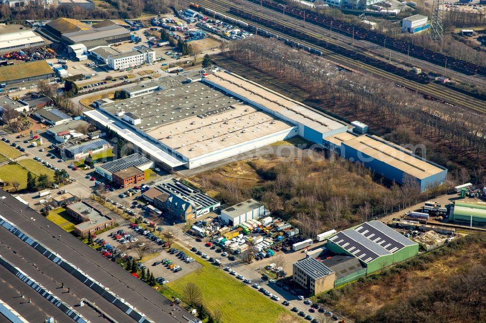 Aerial photograph Bottrop - Warehouse complex-building of Huber Verpackungen GmbH & Co. KG in the commercial and industrial area on the Knipp castle in Bottrop in North Rhine-Westphalia