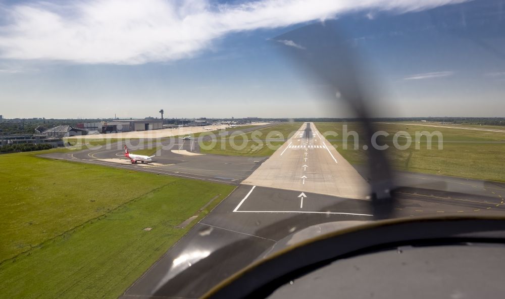 Düsseldorf from the bird's eye view: View of Approaching the runway 23l of Dusseldorf International Airport in the state of North Rhine-Westphalia