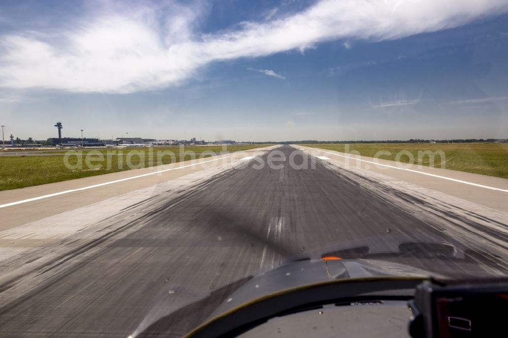 Aerial image Düsseldorf - View of Approaching the runway 23l of Dusseldorf International Airport in the state of North Rhine-Westphalia