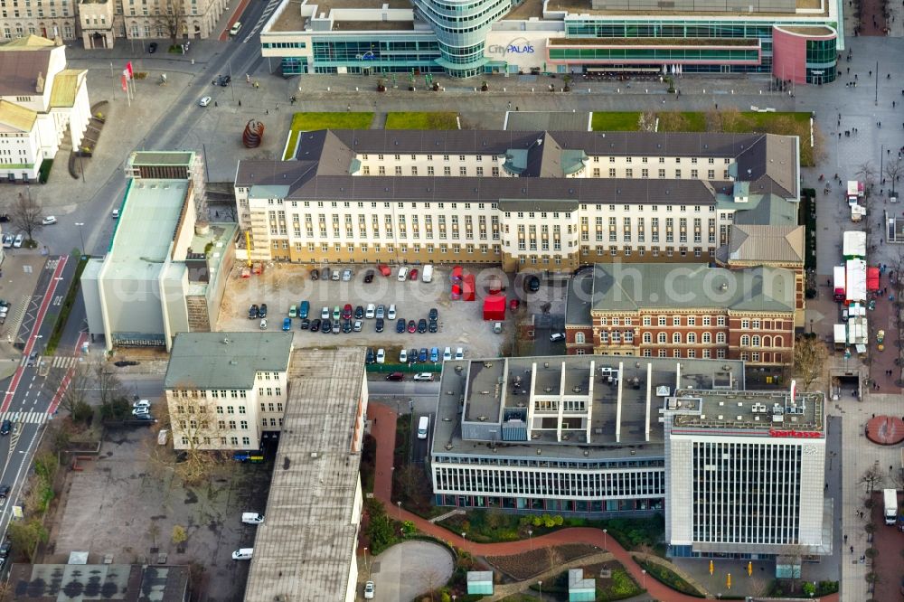 Duisburg from the bird's eye view: State court and district court in Duisburg in the state North Rhine-Westphalia